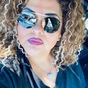 Meet your Posher, Alma